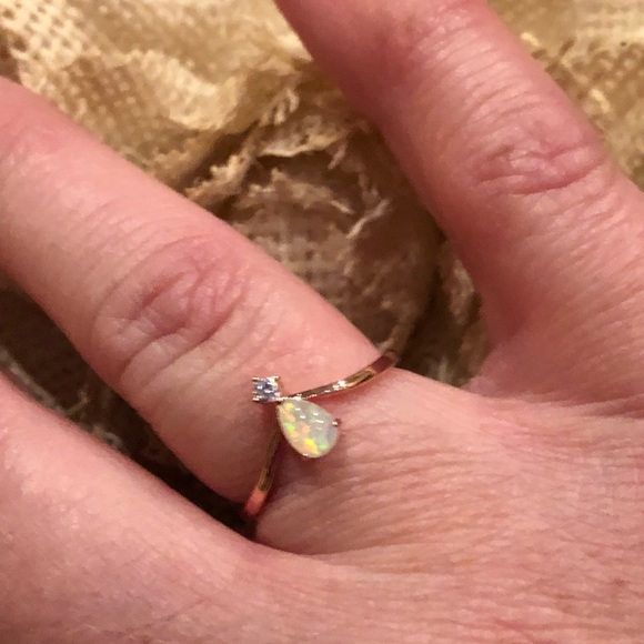 Opal Ring - Picture 3 of 4